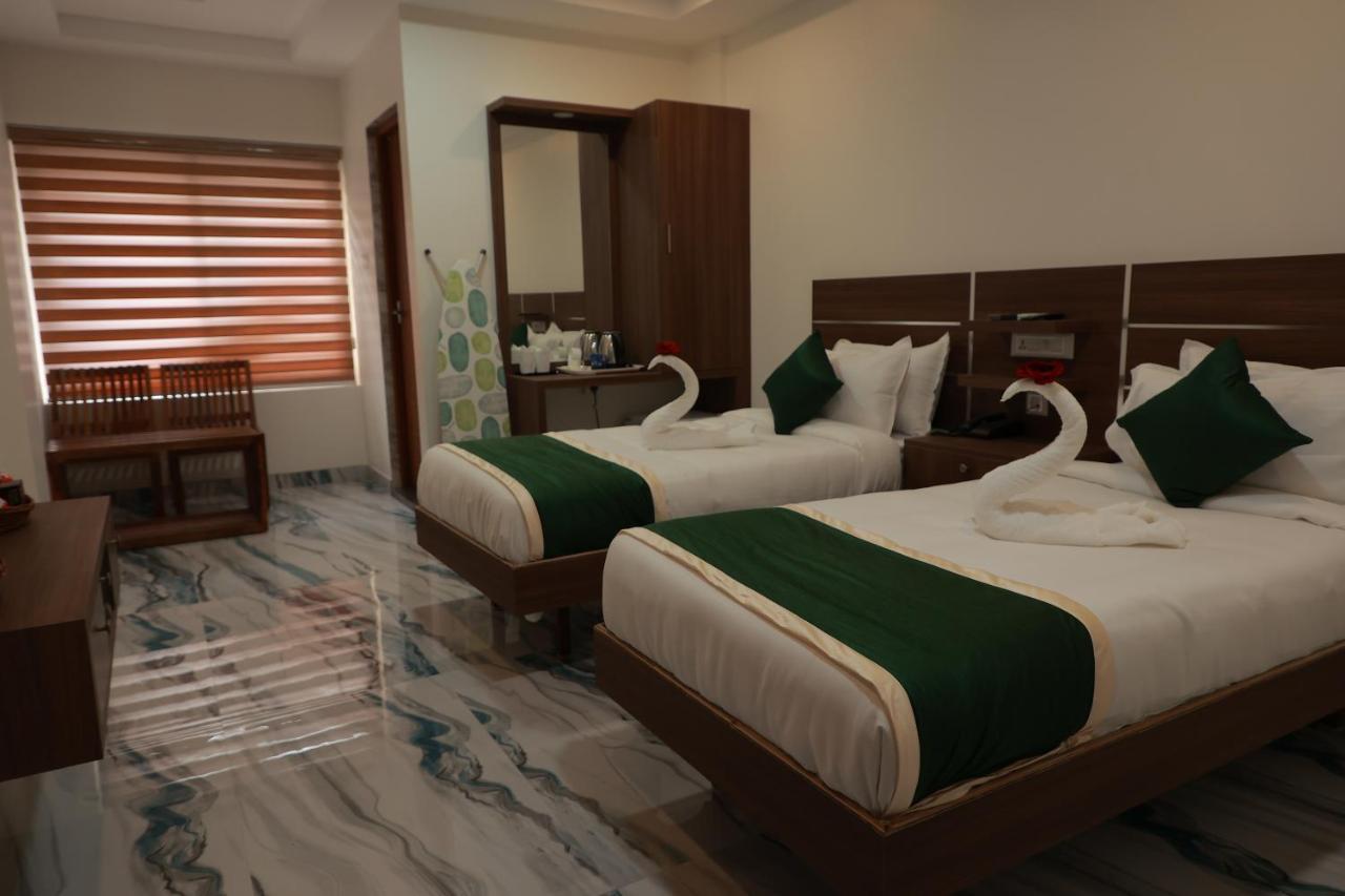 Delano Residency Hotel Kaliyal Exterior photo