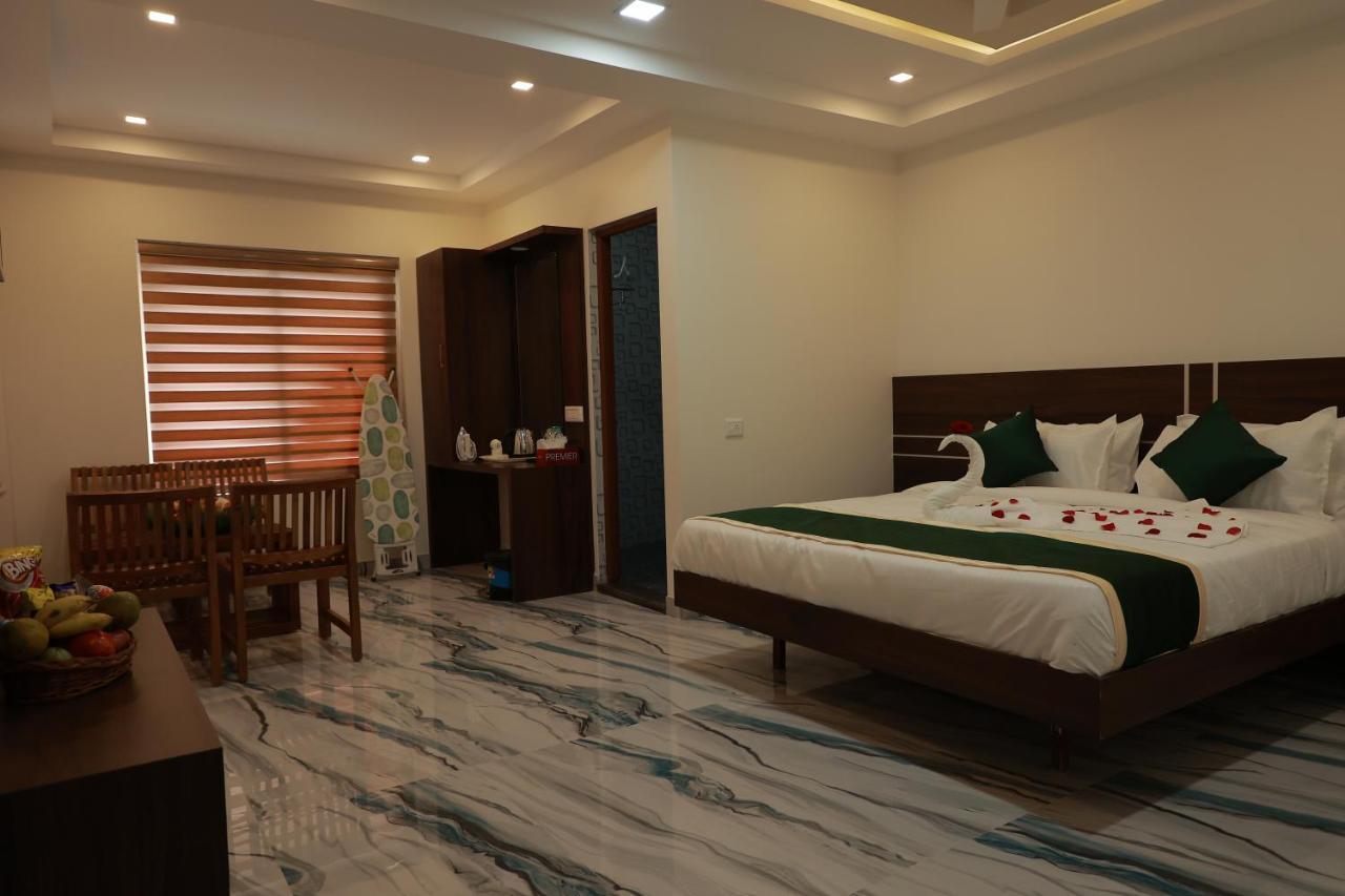 Delano Residency Hotel Kaliyal Exterior photo